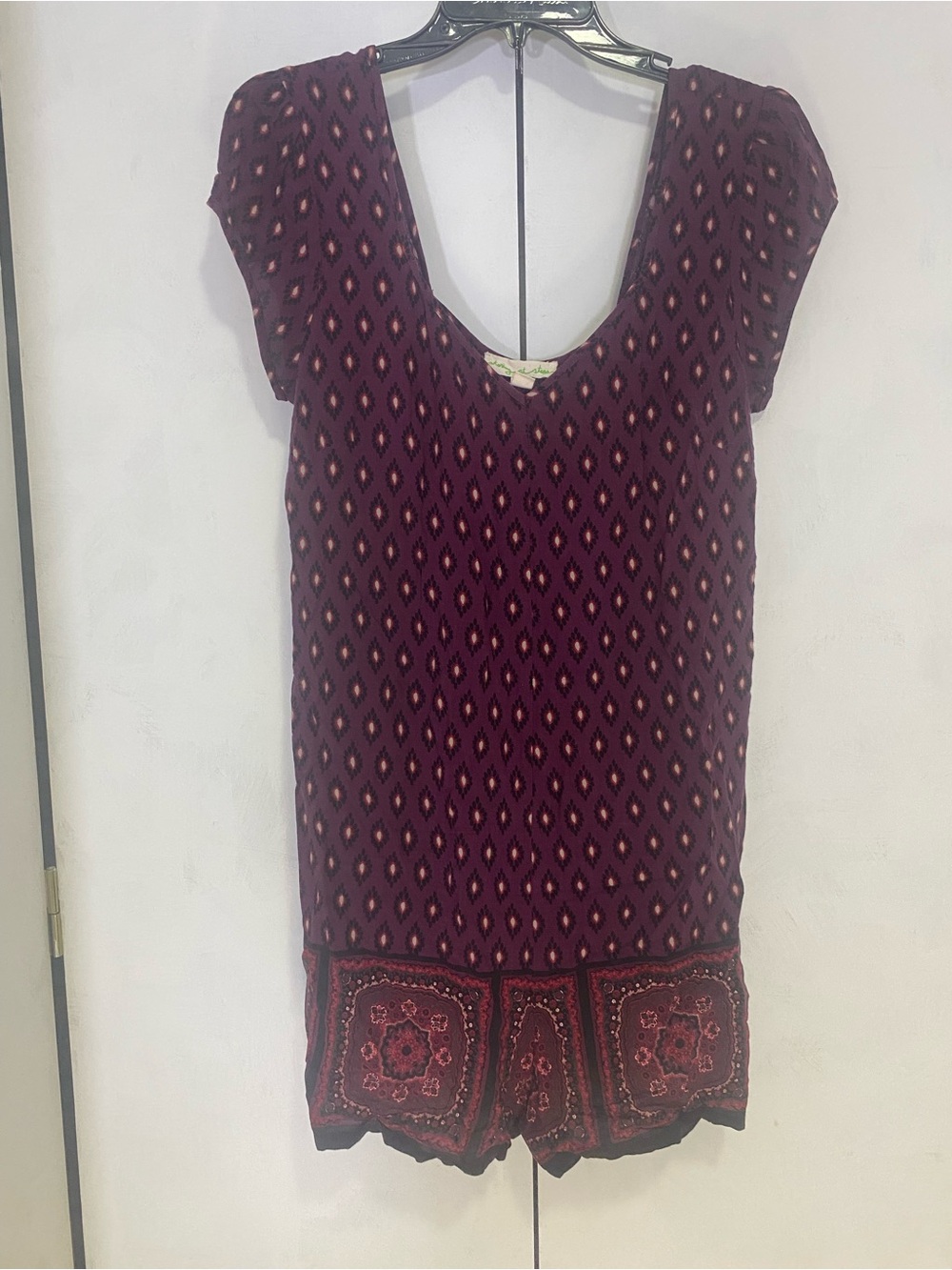 Women's Short Sleeve Burgundy Patterned one piece Romper Staring At Stars Medium